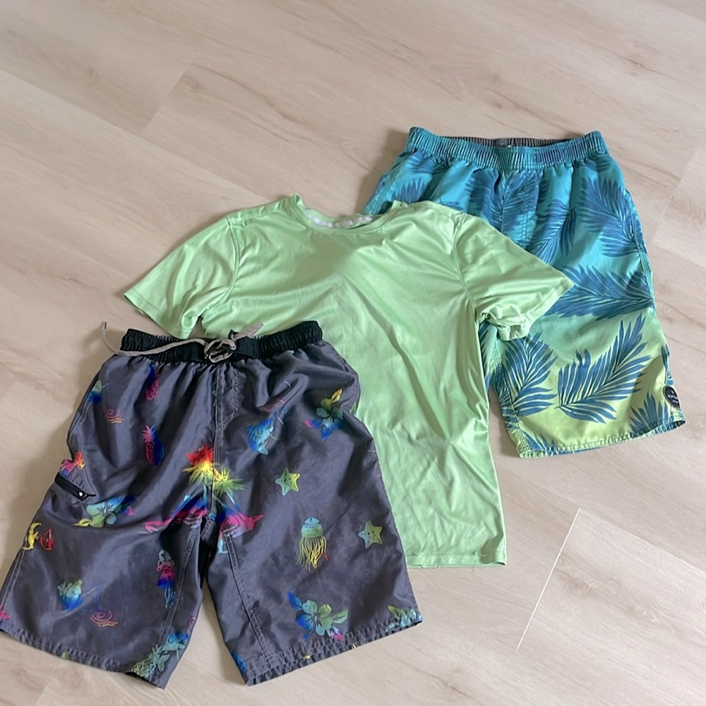 Boys swim bundle size L (10/12) in good condition